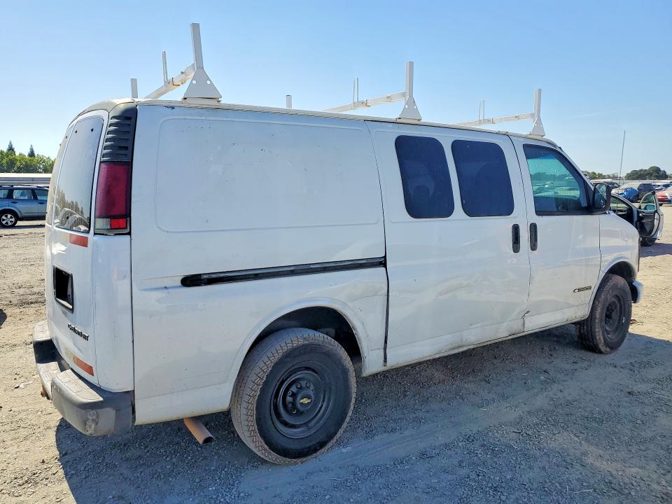 2000 Chevrolet Express 3500 VIN 1GCHG35R0Y1158674 COPART salvage auction — MINOR DENT/SCRATCHES, Ca - Dis/Dlr/Exp Only Clean Title, sold $20 on 2026-07-06 (photo 3)