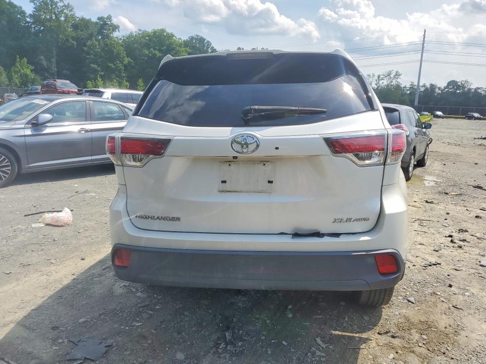 2015 Toyota Highlander VIN 5TDJKRFH9FS161873 COPART salvage auction — SIDE, MD - CERT OF SALVAGE > 75% DAMAGE, sold $3,700 on 2026-07-02 (photo 6)