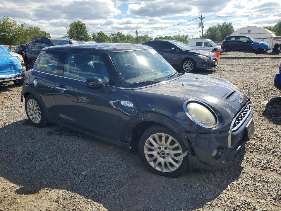 2014 Mini Cooper VIN WMWXM7C53ET925622 COPART salvage auction — REAR END, Nj - Cert Of Title-Salvage, sold $950 on 2026-07-31 (photo 4)
