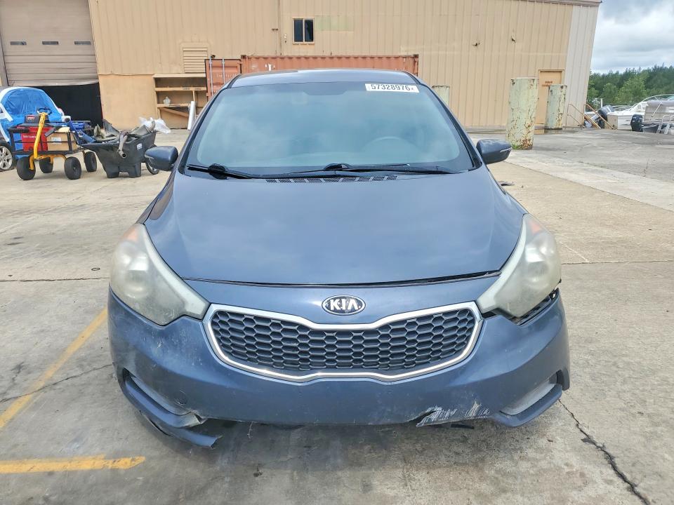 2015 Kia Forte VIN KNAFX4A67F5350587 COPART salvage auction — SIDE, SC - CERT OF TITLE-SALVAGE, sold $675 on 2026-07-24 (photo 5)
