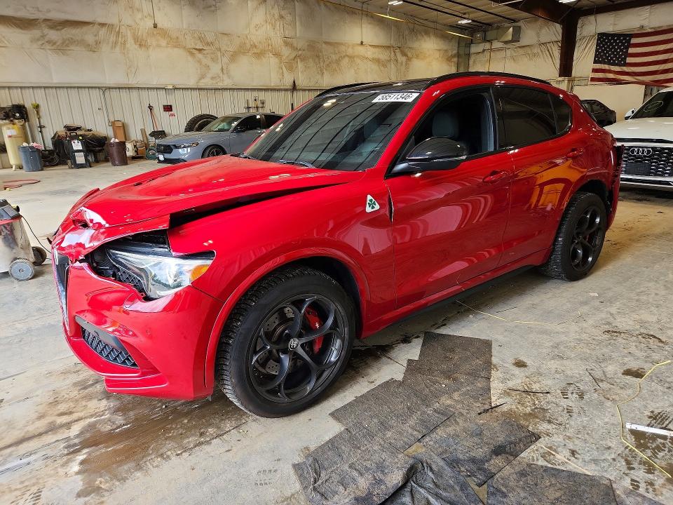 2022 Alfa romeo Stelvio VIN ZASPAKEVXN7D29600 COPART salvage auction — FRONT END, Wi - Cert Of Title-Salvage Vehicle, sold $11,700 on 2026-08-05 (photo 1)