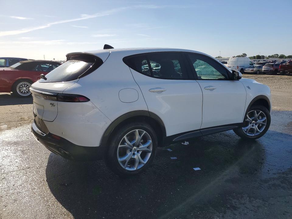 2024 Dodge Hornet VIN ZACPDFCW4R3A31210 COPART salvage auction — REAR END, Ca - Non-Repairable Vehicle Cert, sold $7,100 on 2026-07-27 (photo 3)