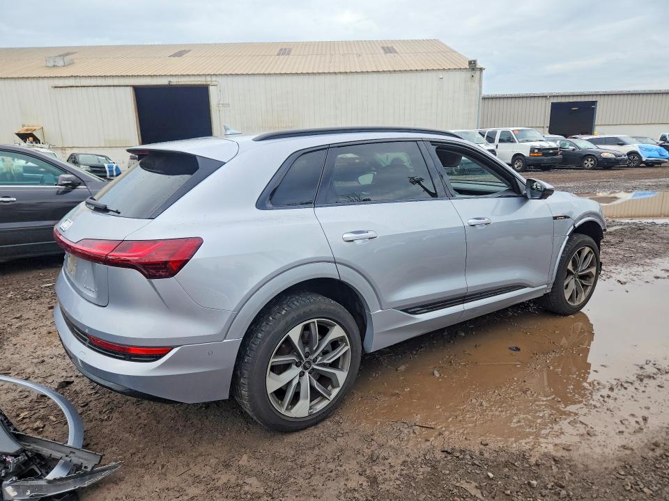 2021 Audi E-tron VIN WA1LAAGE6MB038404 COPART salvage auction — FRONT END, Pa - Certificate Of Salvage, sold $11,900 on 2026-08-17 (photo 3)