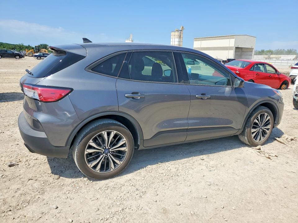 2021 Ford Escape VIN 1FMCU9BZ4MUB19861 COPART salvage auction — HAIL, Ks - Cert Of Title-Salvage, sold $8,500 on 2026-07-30 (photo 3)