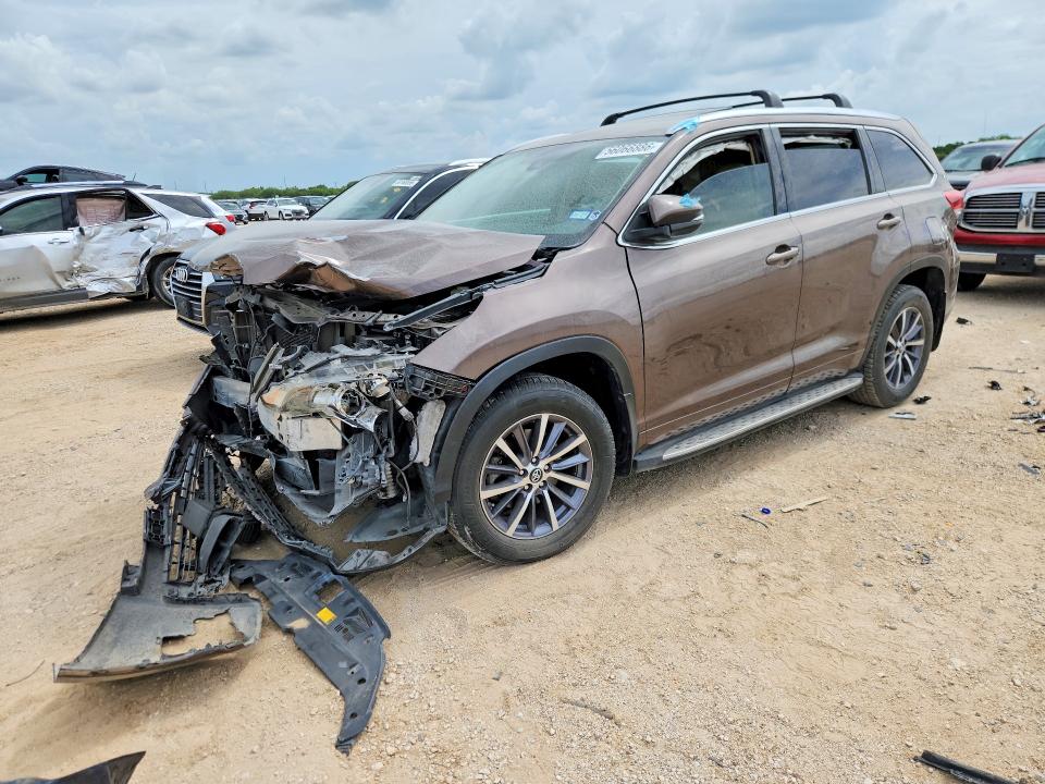 2017 Toyota Highlander VIN 5TDKZRFH7HS226982 COPART salvage auction — FRONT END, Tx - Salvage Vehicle Title, sold $6,700 on 2026-07-30 (photo 1)