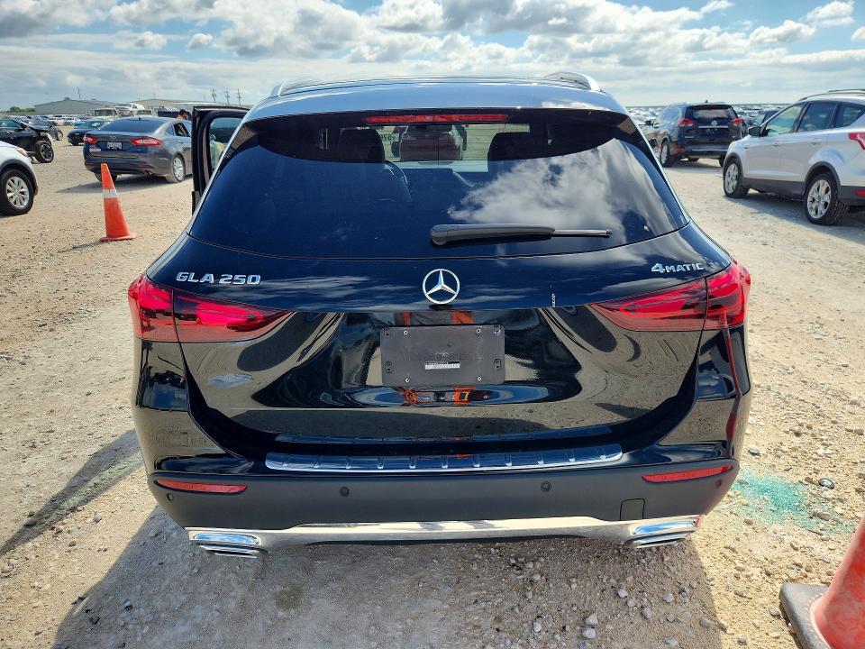 2025 Mercedes-benz VIN W1N4N4HB5SJ695128 COPART salvage auction — SIDE, Tx - Salvage Vehicle Title, sold $4,200 on 2026-07-30 (photo 6)