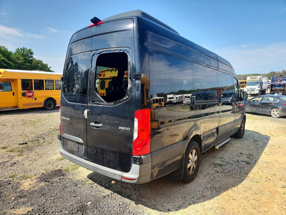 2019 Mercedes-benz Sprinter VIN WDZPF1CD9KT014336 COPART salvage auction — MECHANICAL, Ny - Certificate Of Title, sold $15,200 on 2026-07-08 (photo 3)