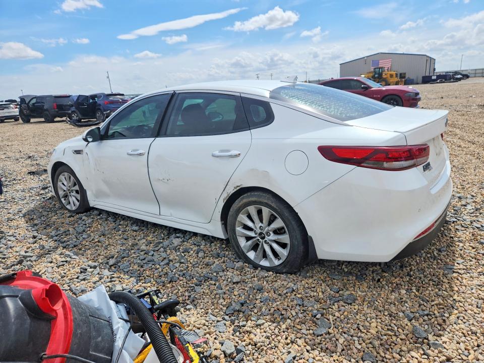 2018 Kia Optima VIN 5XXGT4L31JG240466 COPART salvage auction — SIDE, Tx - Salvage Vehicle Title, sold $575 on 2026-07-28 (photo 2)