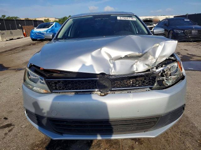 2011 Volkswagen Jetta VIN 3VWDX7AJ4BM315720 COPART salvage auction — FRONT END, Fl - Cert Of Title Slvg Rebuildable, sold $525 on 2026-07-02 (photo 5)