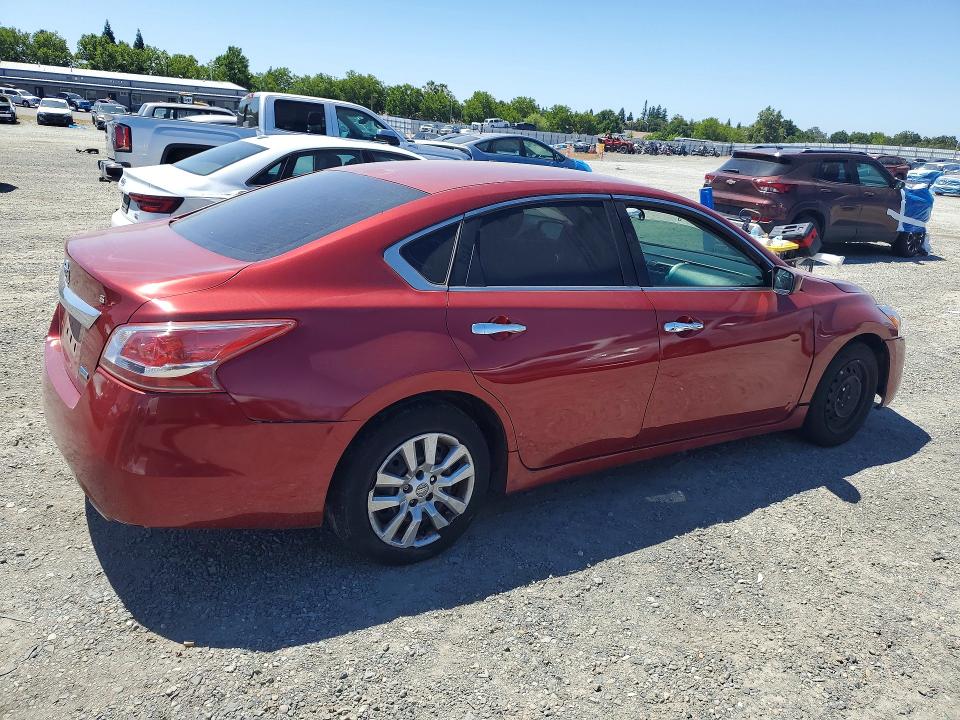 2014 Nissan Altima VIN 1N4AL3AP1EN213872 COPART salvage auction — MINOR DENT/SCRATCHES, Ca - Cert Of Title-Salvaged, sold $575 on 2026-07-02 (photo 3)