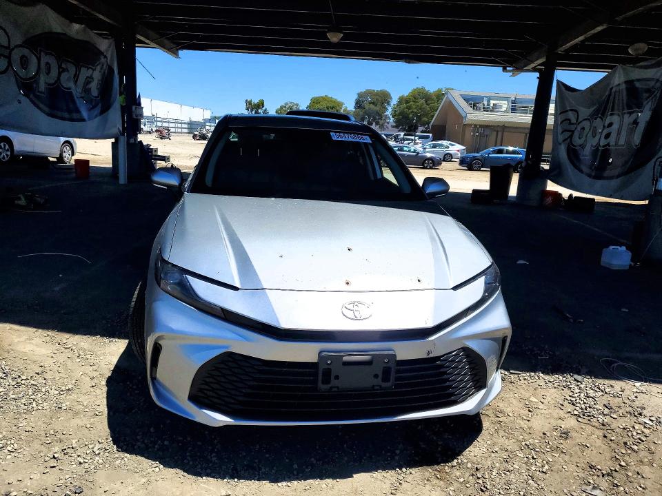 2025 Toyota Camry VIN 4T1DAACK2SU191204 COPART salvage auction — VANDALISM, Ca - Salvage Certificate, sold $14,000 on 2026-07-02 (photo 5)