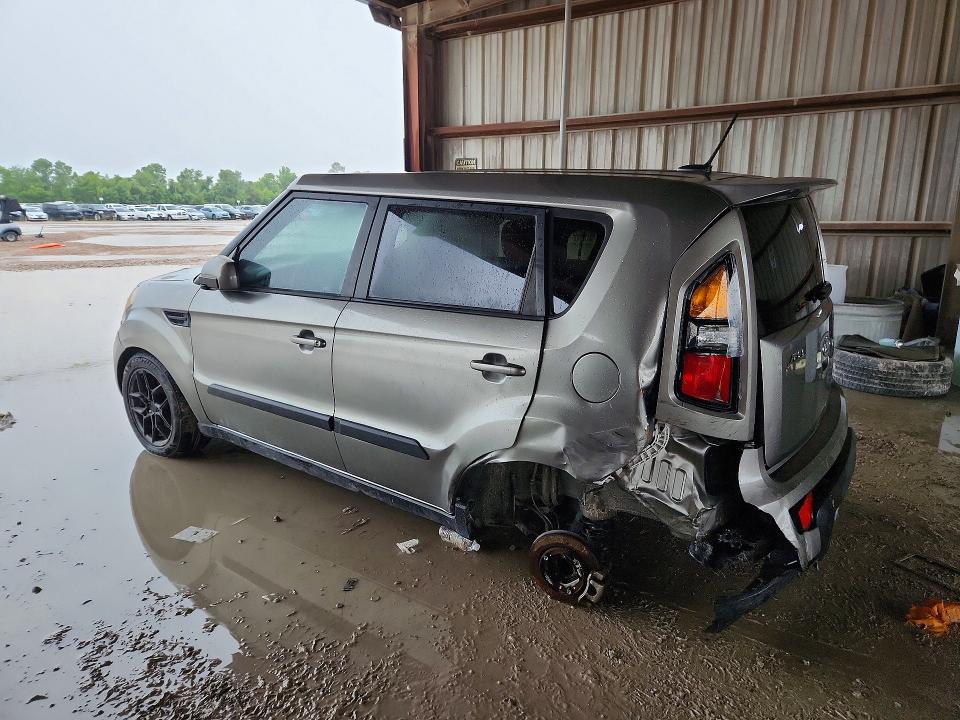2011 Kia Soul VIN KNDJT2A21B7205330 COPART salvage auction — REAR END, Tx - Salvage Vehicle Title, sold $625 on 2026-07-07 (photo 2)