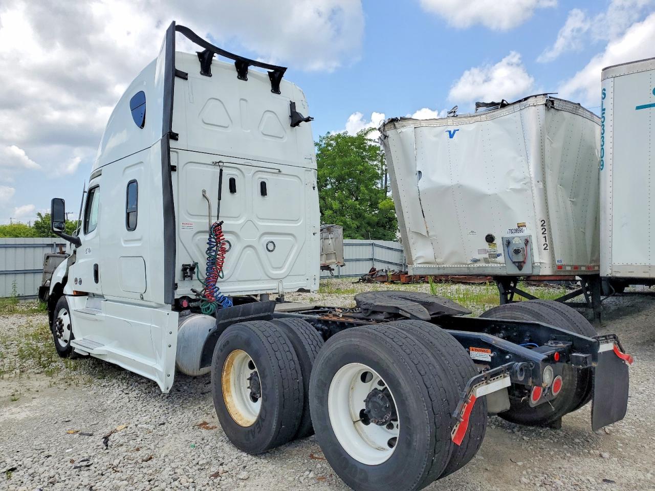 2025 Freightliner Cascadia 126 VIN 1FUJHHFG8SLVR2032 COPART salvage auction — Front End, IN - CERTIFICATE OF TITLE (P), sold $32,750 on 2026-07-07 (photo 3)
