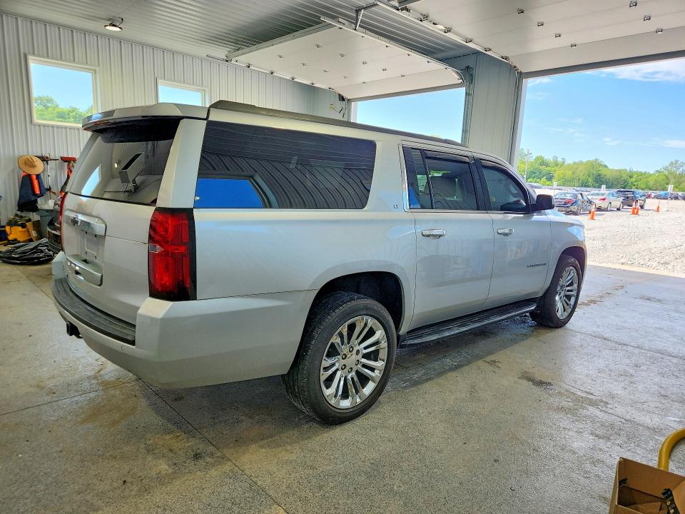 2019 Chevrolet Suburban VIN 1GNSKHKC3KR177298 COPART salvage auction — MINOR DENT/SCRATCHES, OH - CERT OF TITLE-REPOSSESSION, sold $10,500 on 2026-07-30 (photo 3)