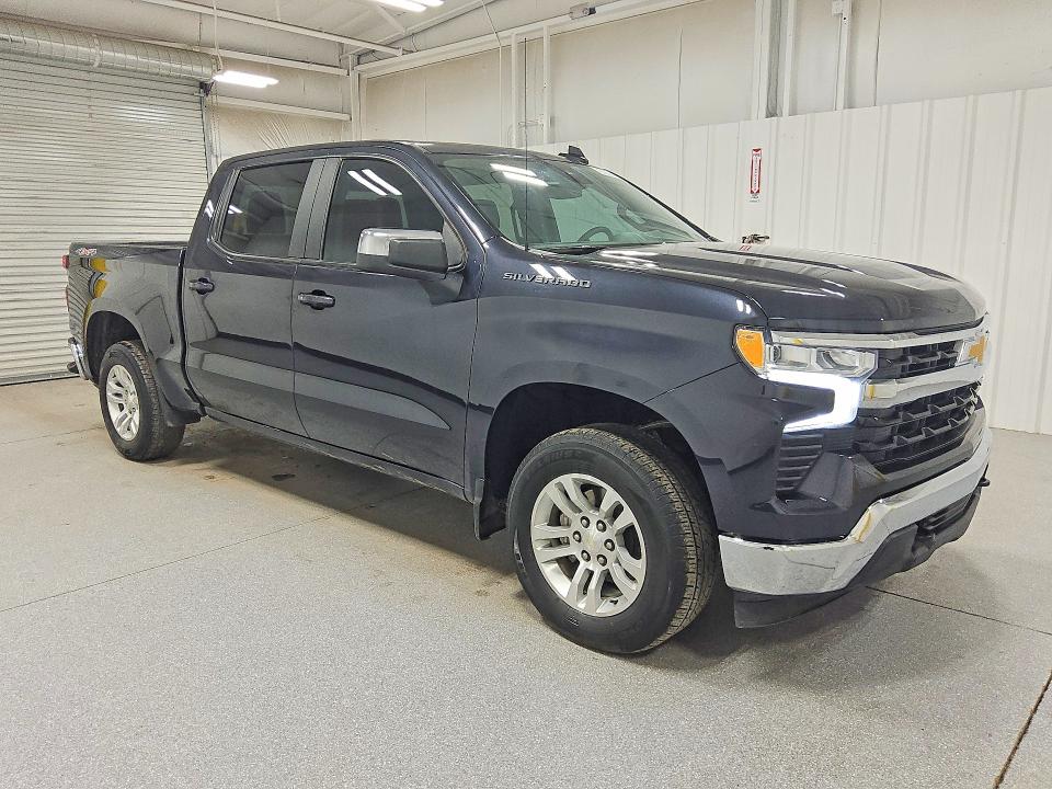 2024 Chevrolet Silverado 1500 VIN 1GCUDDED1RZ352103 COPART salvage auction — MINOR DENT/SCRATCHES, AZ - CERTIFICATE OF TITLE, sold $25,250 on 2026-07-07 (photo 4)