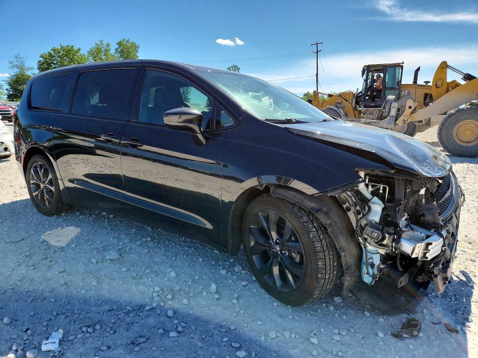 2020 Chrysler Pacifica VIN 2C4RC1FGXLR147364 COPART salvage auction — FRONT END, Mi - Certificate Of Title, sold $6,000 on 2026-07-23 (photo 4)