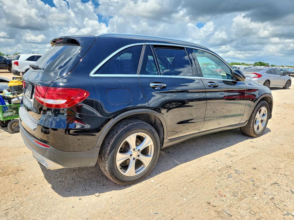 2017 Mercedes-benz Glc VIN WDC0G4JB3HF135463 COPART salvage auction — NORMAL WEAR, Nj - Certificate Of Title, sold $3,050 on 2026-07-30 (photo 3)