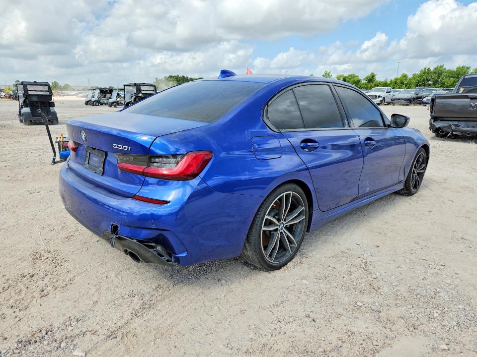2020 BMW 3er VIN WBA5R1C01LFH48898 COPART salvage auction — WATER/FLOOD, TX - SALVAGE TITLE-FLOOD DAMAGE, sold $8,800 on 2026-08-14 (photo 3)
