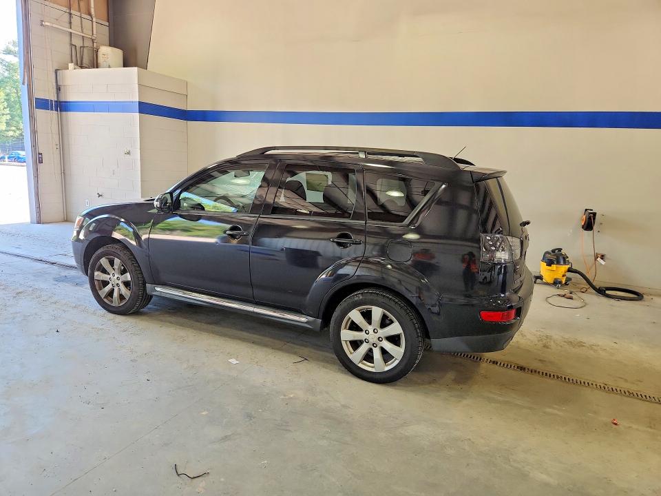 2010 Mitsubishi Outlander VIN JA4JS4AX6AZ014350 COPART salvage auction — FRONT END, Va - Certificate Of Title, sold $325 on 2026-07-10 (photo 2)