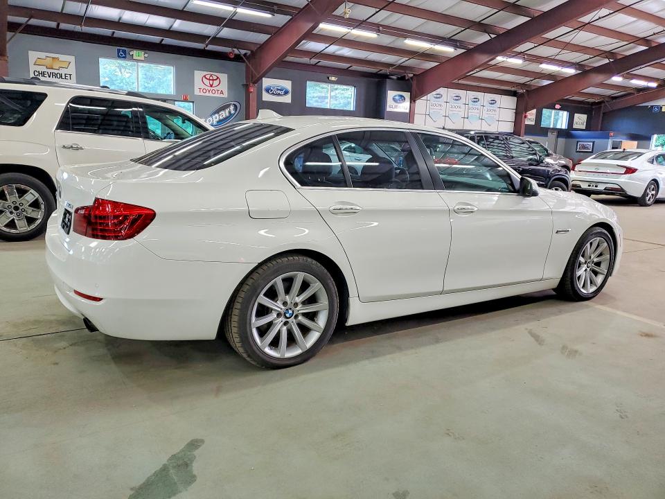 2014 BMW 5 series VIN WBA5B3C59ED537715 COPART salvage auction — MINOR DENT/SCRATCHES, MA - CERTIFICATE OF TITLE, sold $1,450 on 2026-07-17 (photo 3)