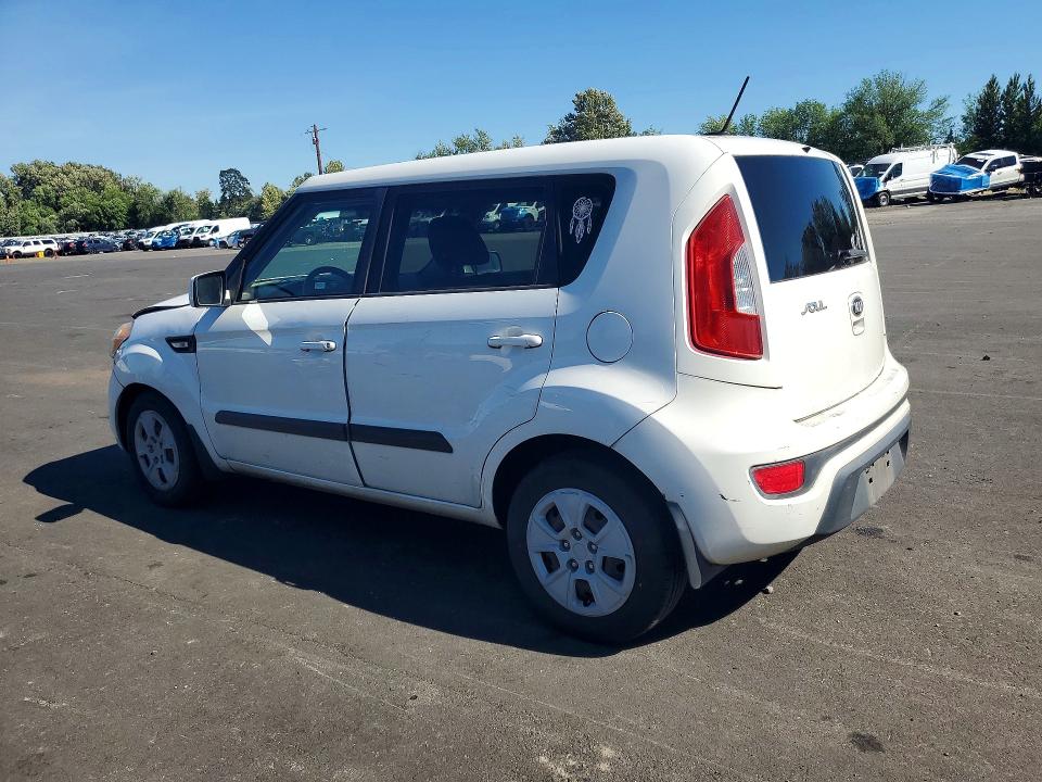 2013 Kia Soul VIN KNDJT2A51D7584133 COPART salvage auction — FRONT END, Or - Salvage Title Certificate, sold $275 on 2026-07-15 (photo 2)