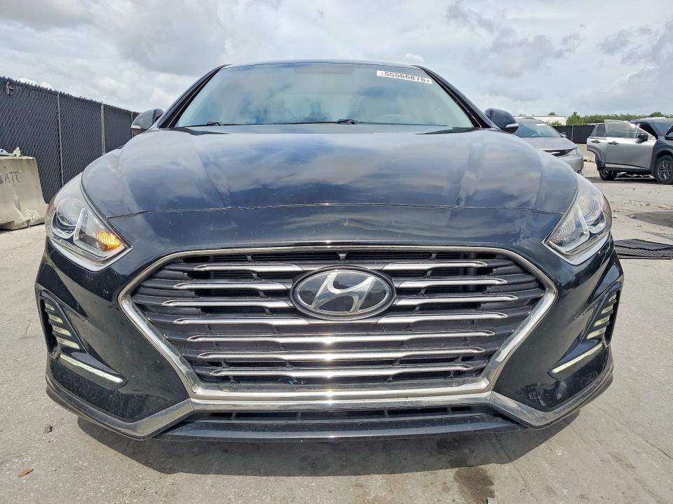 2019 Hyundai Sonata VIN KMHE24L37KA088339 COPART salvage auction — SIDE, FL - CERT OF TITLE SLVG REBUILDABLE, sold $2,600 on 2026-07-02 (photo 5)