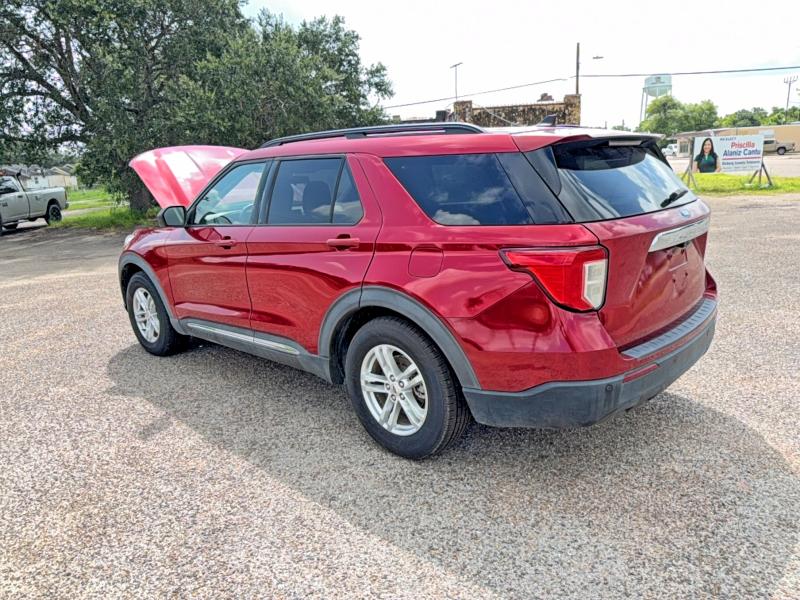2021 Ford Explorer VIN 1FMSK7DH8MGA61598 COPART salvage auction — MINOR DENT/SCRATCHES, TX - CERTIFICATE OF TITLE (P), sold $7,000 on 2026-07-28 (photo 3)