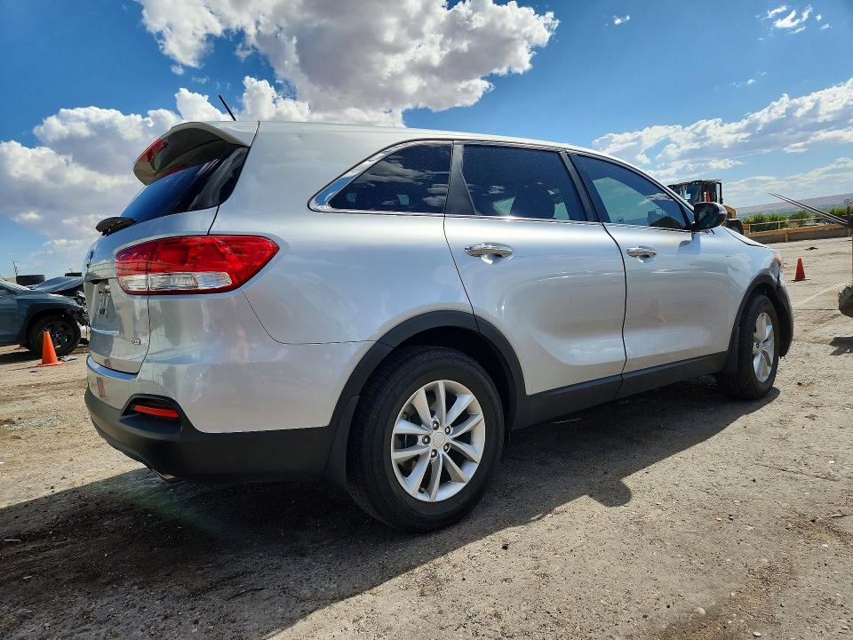 2018 Kia Sorento VIN 5XYPG4A34JG382958 COPART salvage auction — FRONT END, NM - CERT OF TITLE-SALVAGE (P), sold $325 on 2026-07-30 (photo 3)