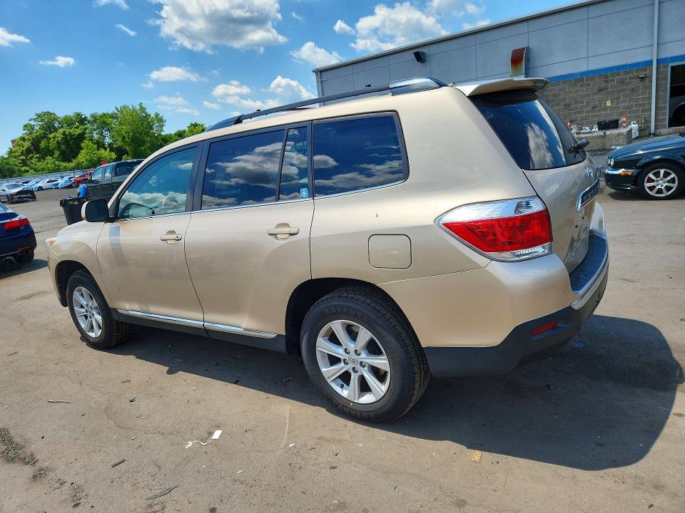 2012 Toyota Highlander VIN 5TDBK3EH9CS094545 COPART salvage auction — REAR END, Salvage Title, sold $2,850 on 2026-07-17 (photo 2)