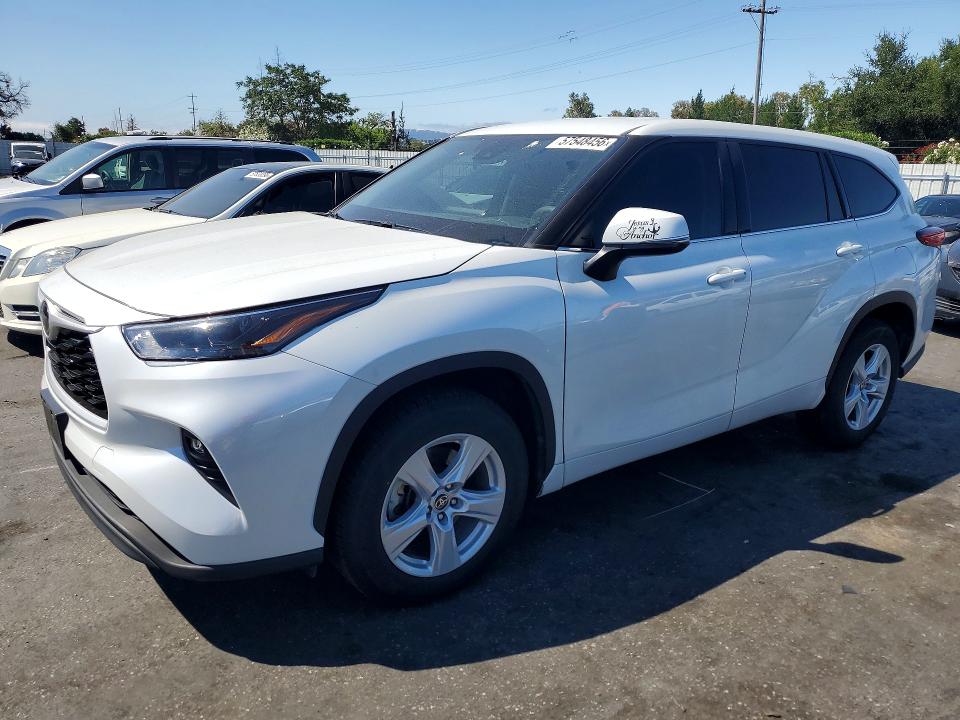 2022 Toyota Highlander VIN 5TDZZRAH2NS123261 COPART salvage auction — VANDALISM, Ca - Salvage Certificate, sold $16,200 on 2026-07-14 (photo 1)