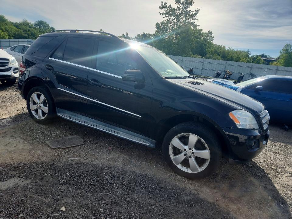 2011 Mercedes-benz Ml-class VIN 4JGBB8GB1BA684526 COPART salvage auction — MINOR DENT/SCRATCHES, Ri - Certificate Of Title, sold $2,259 on 2026-07-02 (photo 4)