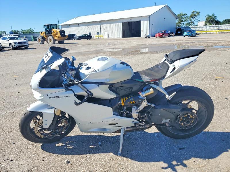 2013 Ducati Panigale VIN ZDM14BPW4DB011614 COPART salvage auction — SIDE, Ia - Cert Of Title-Salvage Title, sold $4,000 on 2026-07-23 (photo 3)