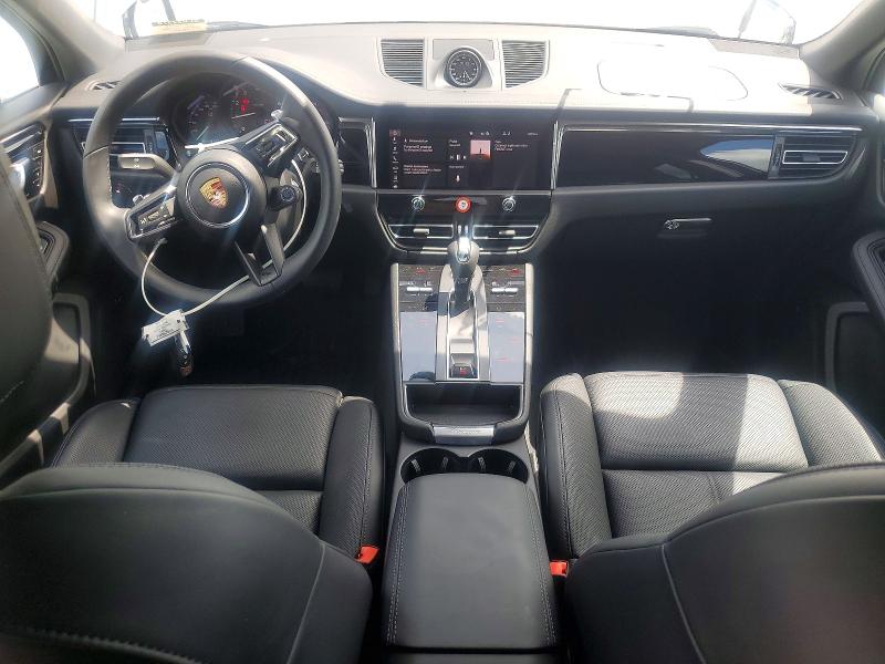2026 Porsche VIN WP1AA2A5XTLB04861 COPART salvage auction — SIDE, Salvage Title, sold $36,750 on 2026-08-03 (photo 8)