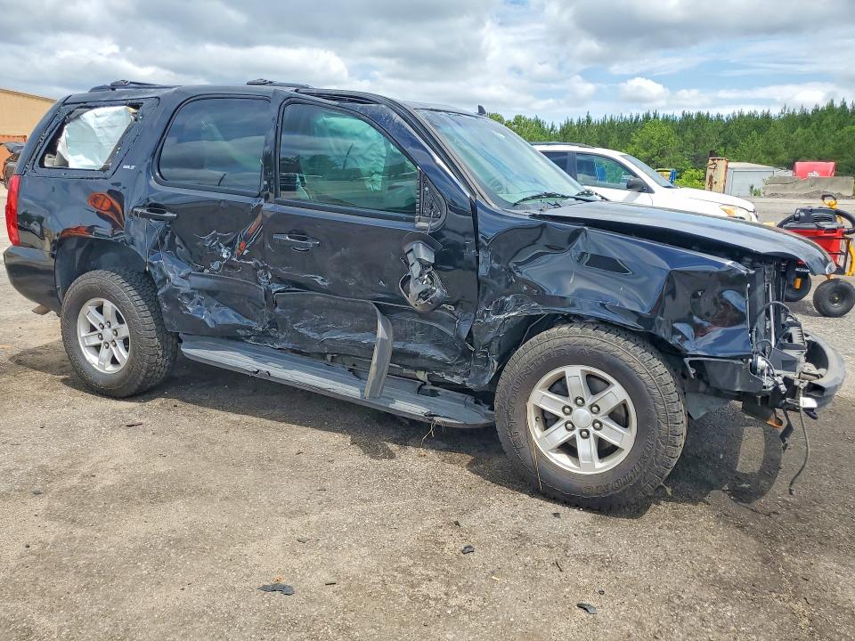 2014 Gmc Yukon VIN 1GKS1CE0XER209429 COPART salvage auction — SIDE, Salvage Title, sold $725 on 2026-07-31 (photo 4)