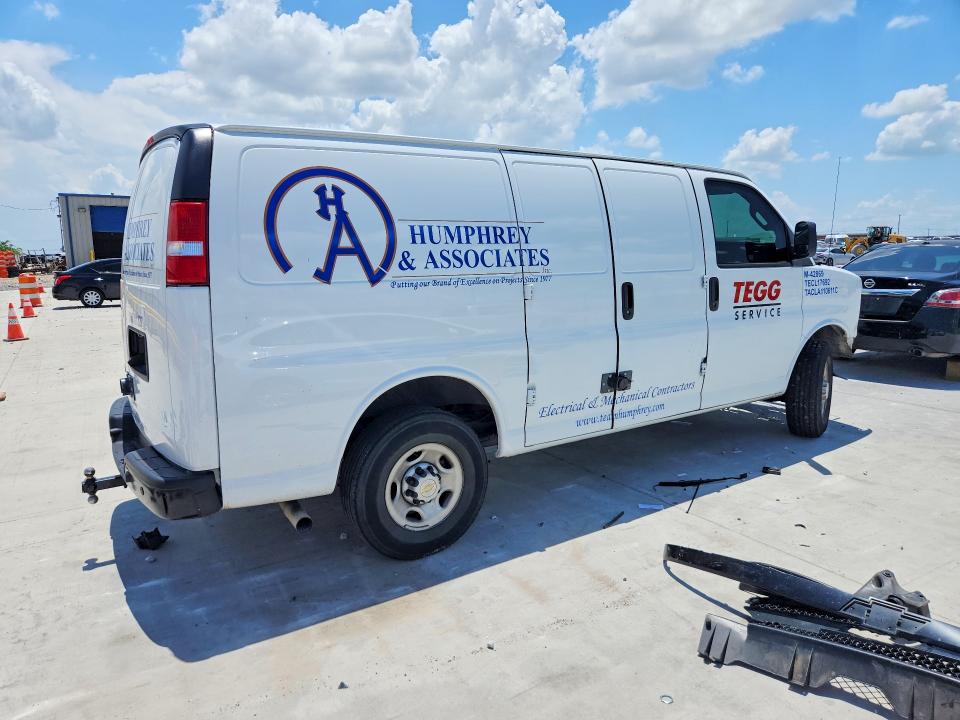 2024 Chevrolet Express VIN 1GCWGAFP8R1290060 COPART salvage auction — FRONT END, TX - SALVAGE VEHICLE TITLE, sold $7,850 on 2026-07-25 (photo 3)