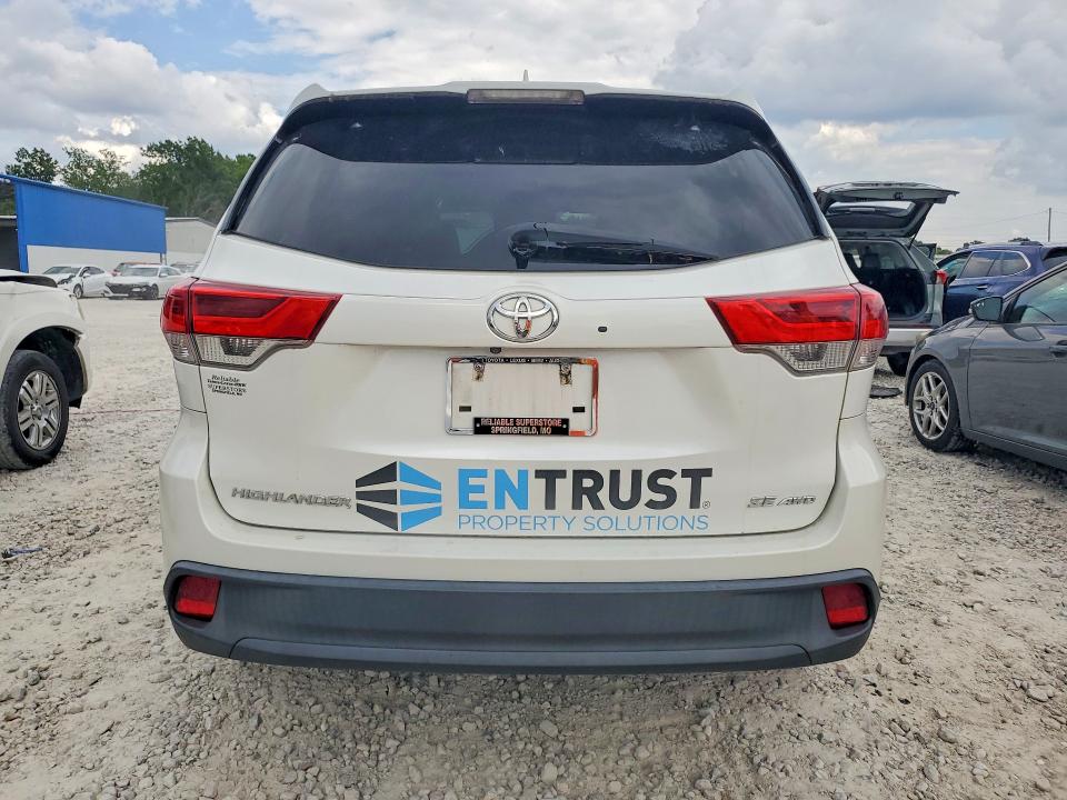 2017 Toyota Highlander VIN 5TDJZRFH3HS478983 COPART salvage auction — HAIL, Mo - Salvage Certificate Of Title, sold $13,400 on 2026-07-27 (photo 6)