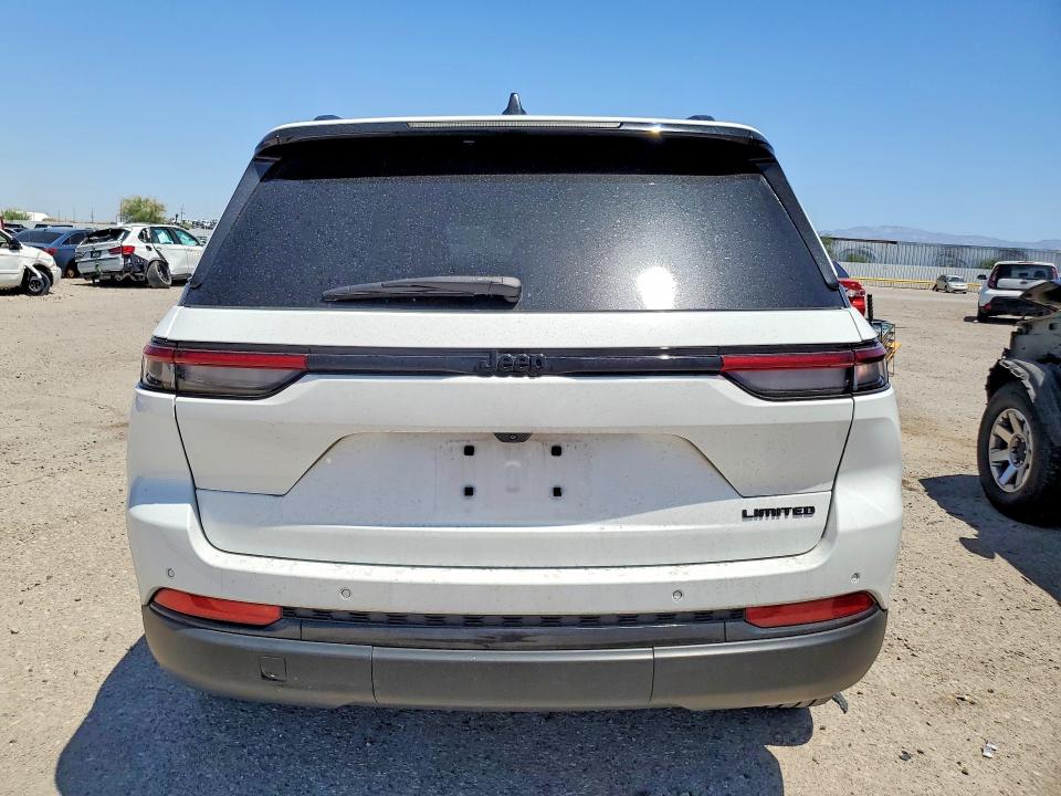 2023 Jeep Cherokee VIN 1C4RJGBG4PC511971 COPART salvage auction — UNDERCARRIAGE, Az - Cert Of Title - Salvage, sold $11,200 on 2026-07-31 (photo 6)