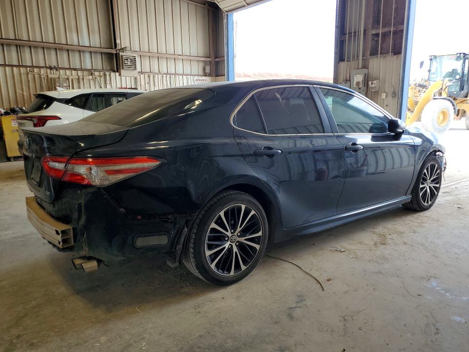 2018 Toyota Camry VIN 4T1B11HK0JU616689 COPART salvage auction — FRONT END, Salvage Title, sold $2,300 on 2026-07-24 (photo 3)