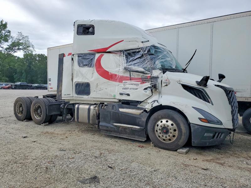 2025 Volvo VIN 4V4BC9EHXSN691504 COPART salvage auction — ROLLOVER, Fl - Certificate Of Title (P), sold $15,700 on 2026-07-21 (photo 1)