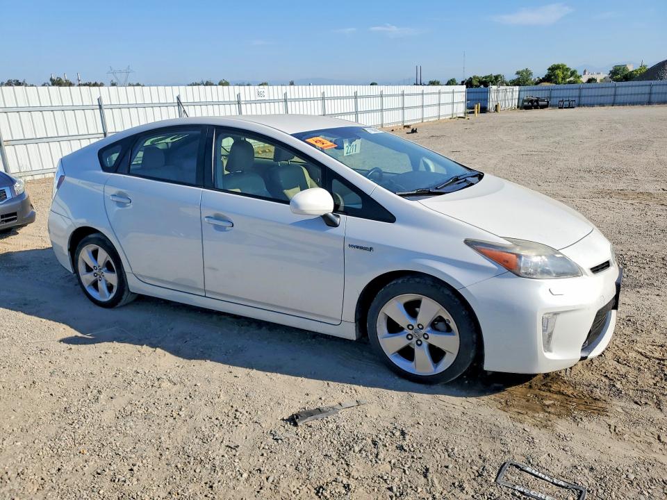 2013 Toyota Prius VIN JTDKN3DU8D5691506 COPART salvage auction — VANDALISM, CA - SALVAGE CERTIFICATE, sold $5,100 on 2026-07-24 (photo 4)
