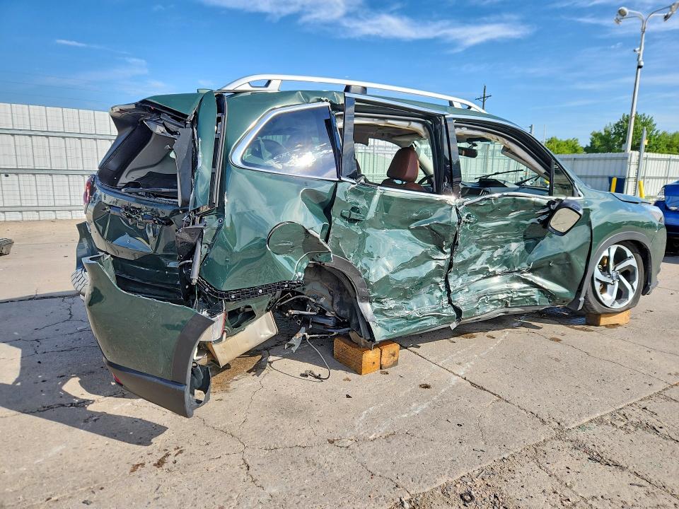 2023 Subaru VIN JF2SKARC9PH523200 COPART salvage auction — SIDE, Co - Salvage Title, sold $3,200 on 2026-07-29 (photo 3)