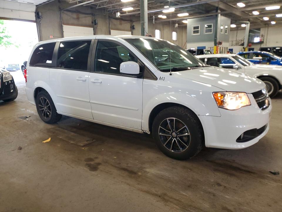 2017 Dodge Caravan VIN 2C4RDGEG3HR767059 COPART salvage auction — HAIL, Mn - Cert Of Title-Prior Salvage, sold $2,600 on 2026-07-02 (photo 4)