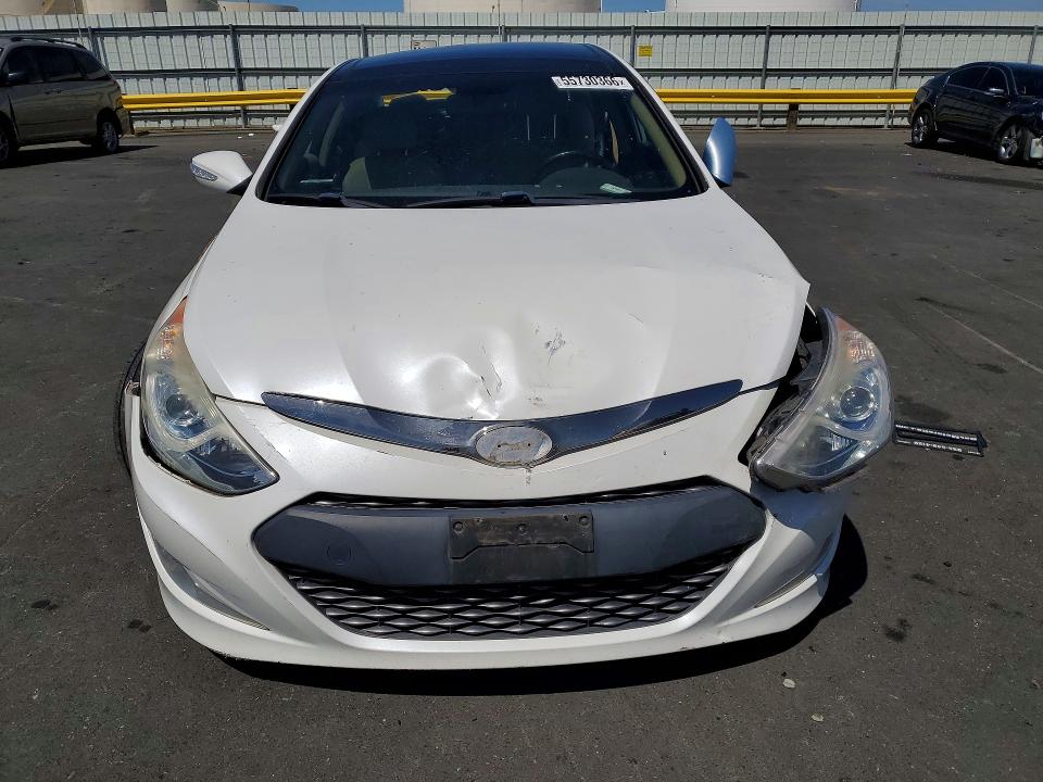 2013 Hyundai VIN KMHEC4A43DA064843 COPART salvage auction — UNDERCARRIAGE, Ca - Salvage Certificate, sold $350 on 2026-07-13 (photo 5)