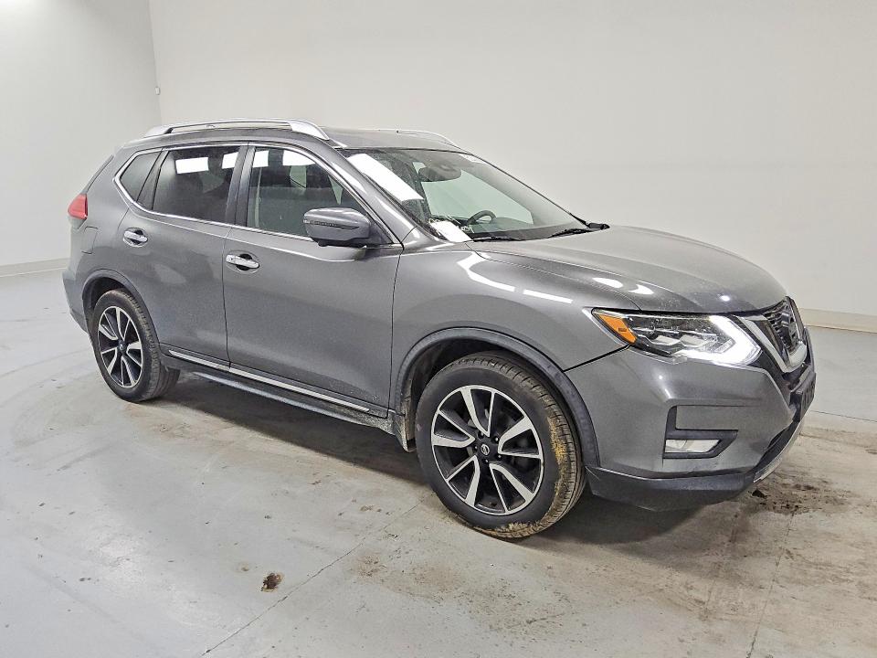 2017 Nissan Rogue VIN JN8AT2MV2HW250608 COPART salvage auction — MINOR DENT/SCRATCHES, Wv - Certificate Of Title, sold $3,550 on 2026-07-07 (photo 4)