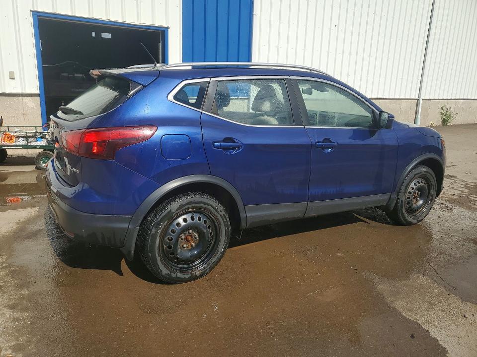 2017 Nissan Qashqai VIN JN1BJ1CR4HW136245 COPART salvage auction — NORMAL WEAR, NB - CLEAN TITLE (P), sold $1,350 on 2026-07-03 (photo 3)