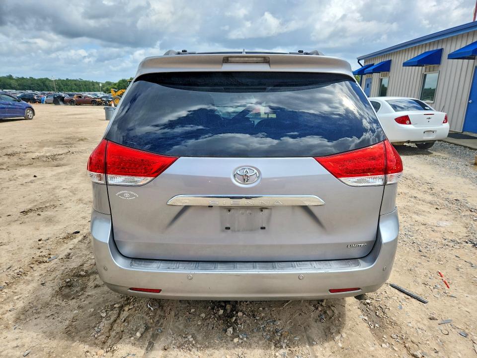 2011 Toyota Sienna VIN 5TDYK3DC6BS041669 COPART salvage auction — FRONT END, Fl - Cert Of Title Slvg Rebuildable, sold $3,000 on 2026-07-10 (photo 6)