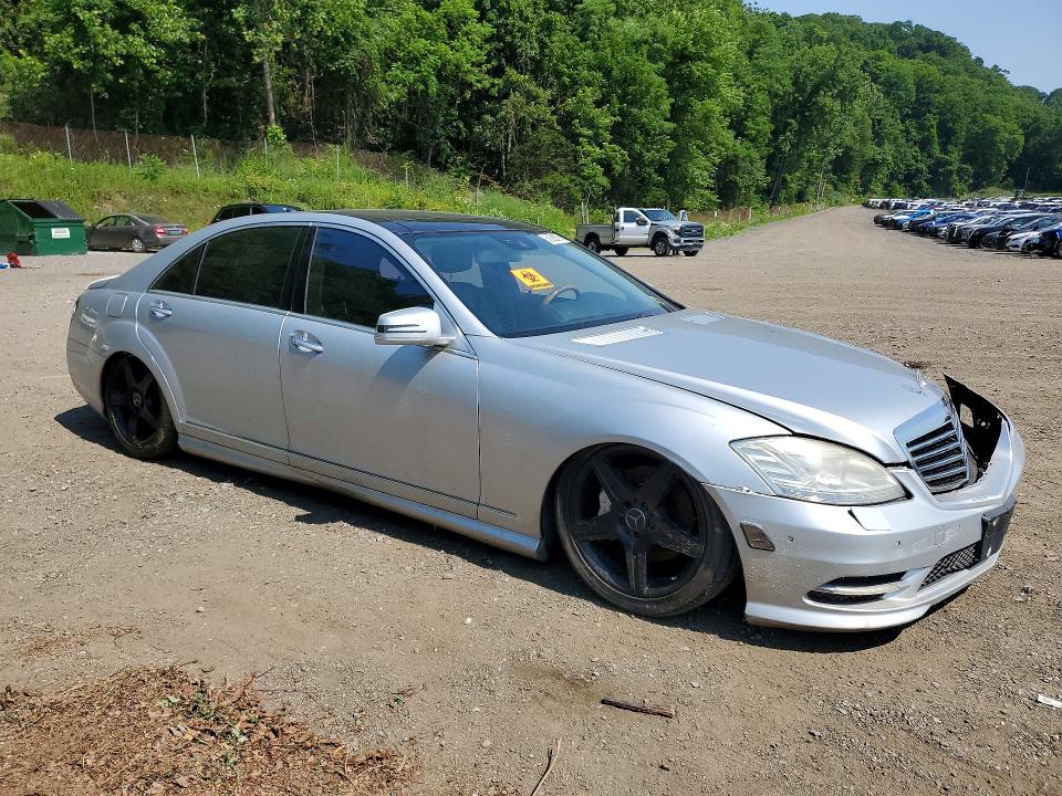2011 Mercedes-benz S-klasse VIN WDDNG8GB0BA394223 COPART salvage auction — WATER/FLOOD, Va - Certificate Of Title (P), sold $450 on 2026-07-09 (photo 4)