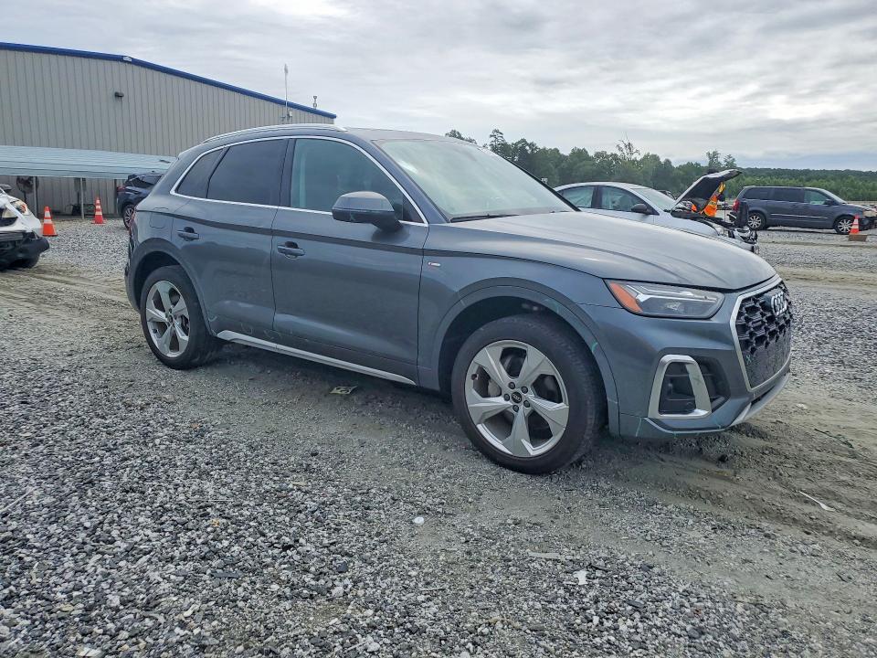 2022 Audi VIN WA1EAAFYXN2135949 COPART salvage auction — MINOR DENT/SCRATCHES, Sc - Cert Of Title-Salvage, sold $15,700 on 2026-07-20 (photo 4)