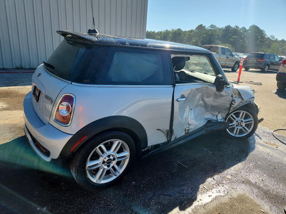 2013 Mini Cooper VIN WMWSV3C50DT390246 COPART salvage auction — SIDE, Sc - Cert Of Title-Salvage, sold $375 on 2026-07-20 (photo 3)