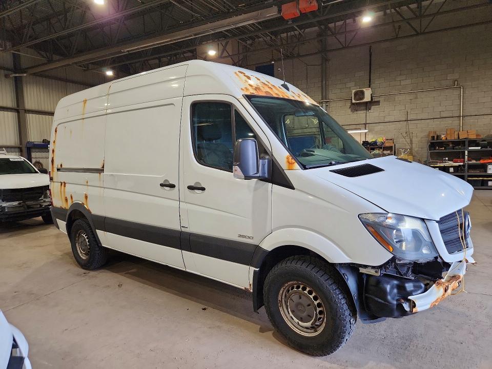 2016 Mercedes-benz Sprinter VIN WD3BE7CDXGP194873 COPART salvage auction — FRONT END, Qc - Gravement Accidente, sold $3,200 on 2026-07-07 (photo 4)